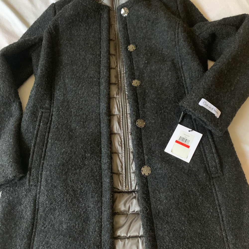 Coat - Picture 2 of 4